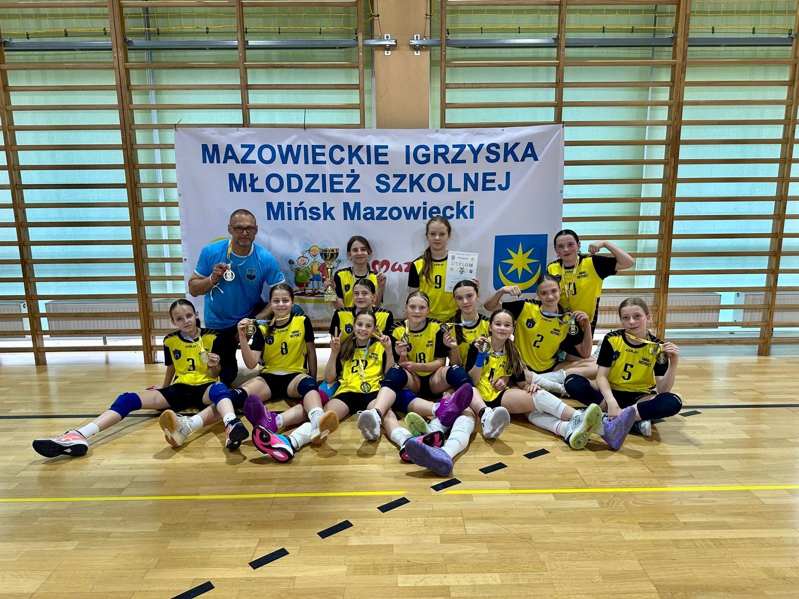 [27.05.2025] MIMS – Mistrzostwo Mazowsza dla młodych siatkarek z SP w Stanisławowie Pierwszym!