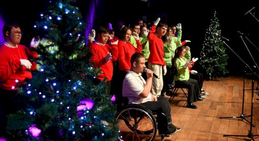 Bożonarodzeniowe kolędy i 20 lat Fundacji „Promień Słońca”