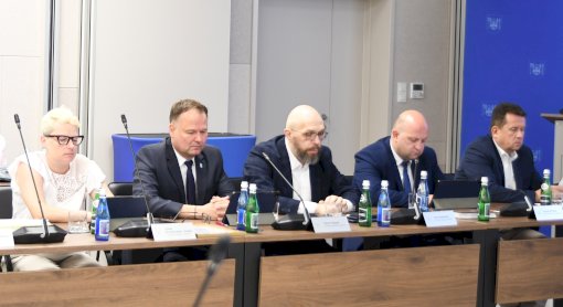 Zarząd Powiatu z wotum zaufania i absolutorium