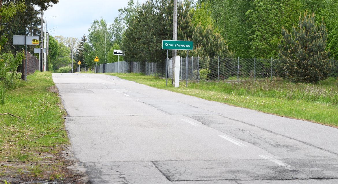 Zdjęcie: fragment drogi powiatowej 1801W w miejscowości Stanosławowo.