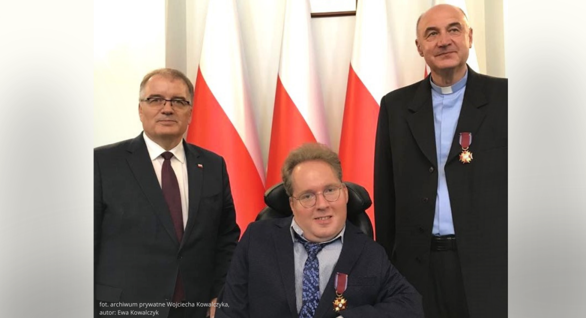 Przedstawiciele powiatu legionowskiego Legionowie - Wojciech Kowalczyk i ks. prał. Tomasz Chciałowski, zostali odznaczeni przez Prezydenta RP Złotym Krzyżem Zasługi
