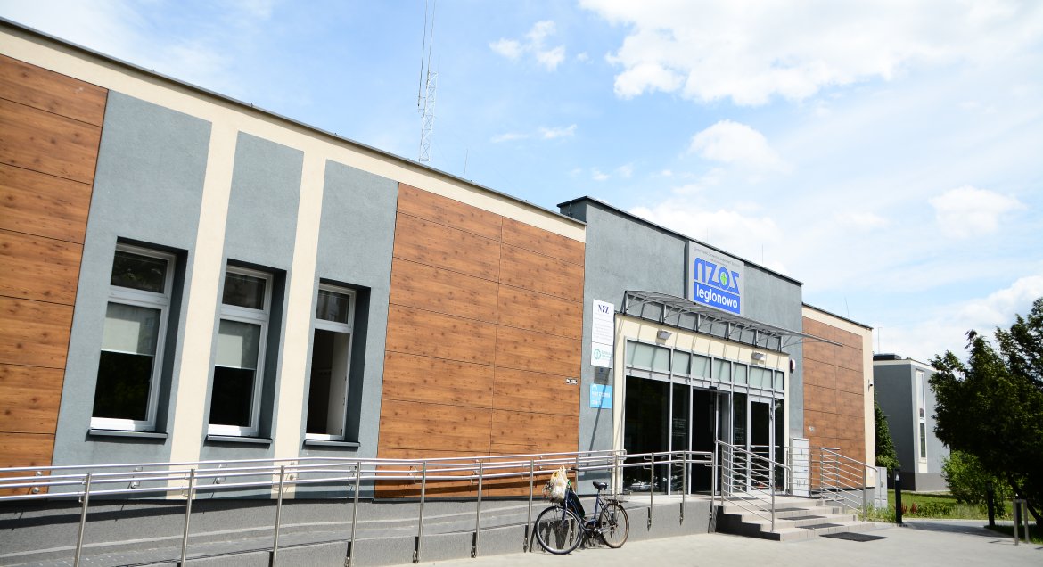 Na zdjęciu budyek przychodni NZOZ "Legionowo"