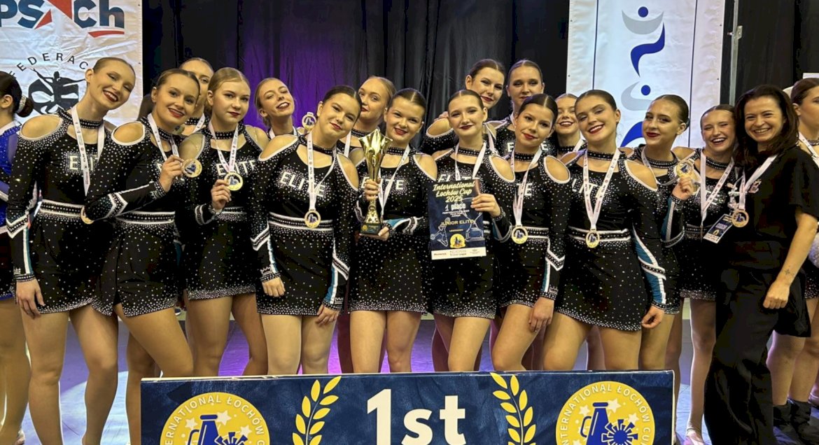 Na zdjęciu przedstawicielki Elite Cheerleaders Academy Legionowo