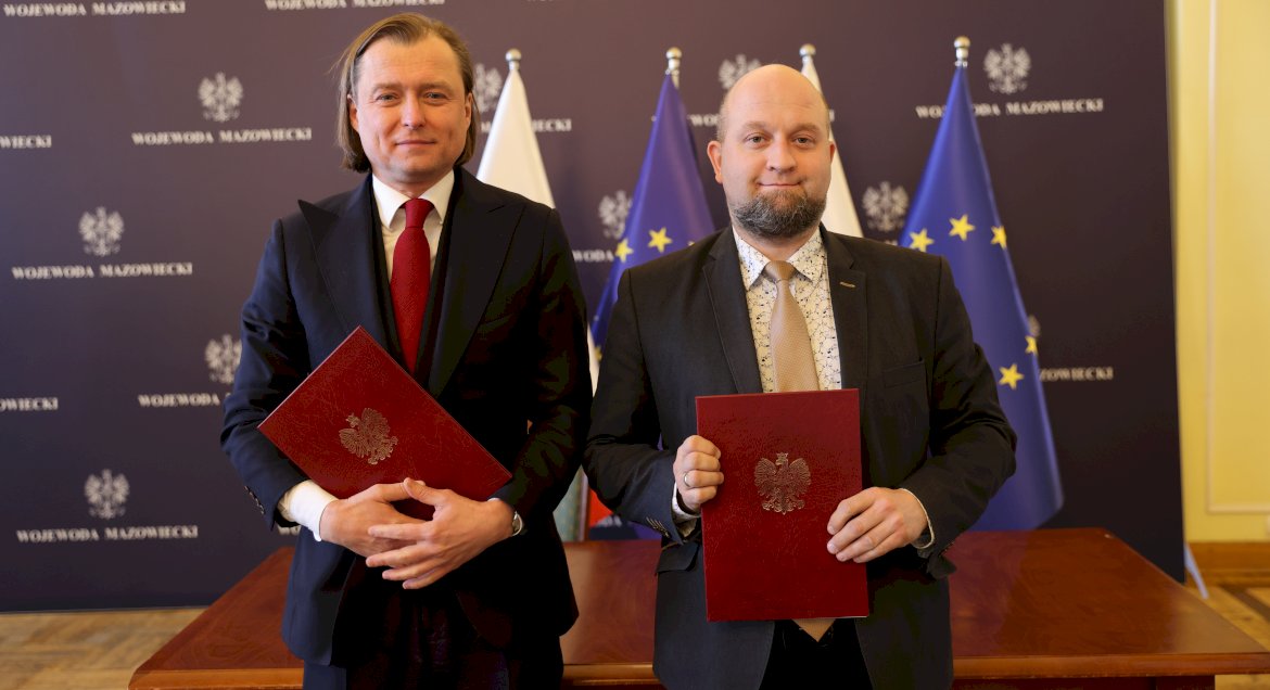 Na zdjęciu wojewoda mazowiecki i wicestarosta legionowski