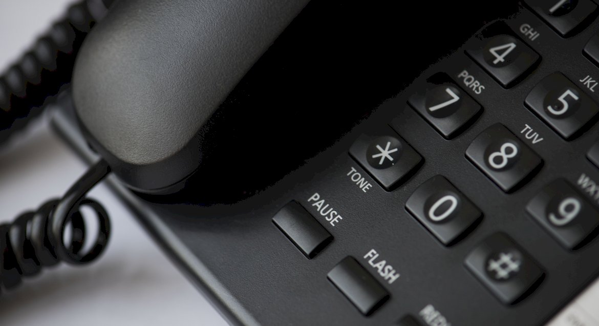 Na zdjęciu aparat telefoniczny