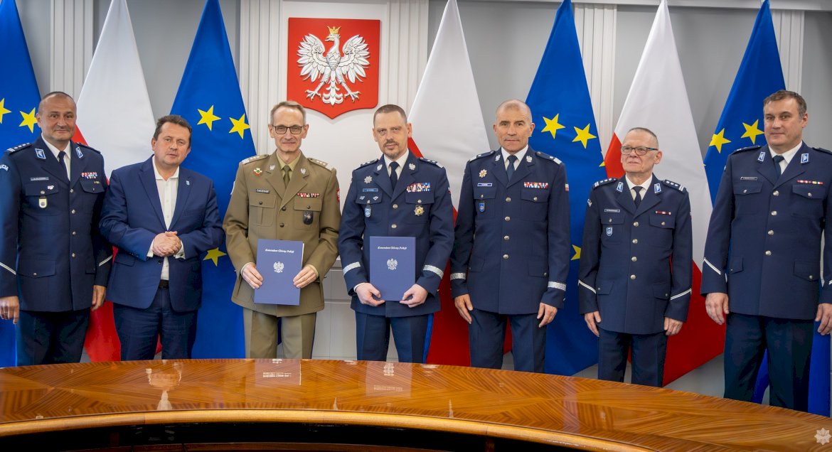 Sygnotariusze listu dla lądowiska_fot. Grzegorz Utnik