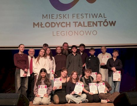 fot. Młode Talenty Foto. Plakat zapraszający na wydarzenie. Informacje podane są w aktualności