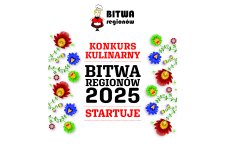 Grafika - na środku widnieje hasło: „Konkurs kulinarny Bitwa Regionów 2025 startuje” w wyrazistych czcionkach i kolorach (czerwień i czerń). W górnej części umieszczono logo konkursu – postać kobiety w ludowym stroju z napisem „Bitwa Regionów”. Po bokach grafiki znajdują się kolorowe, ludowe kwiaty, nawiązujące do tradycyjnych wycinanek.