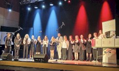 Na scenie uczestnicy koncertu