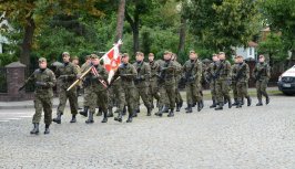 Powiększ obraz:W hołdzie bohaterom Powstania Warszawskiego - Zdjęcie nr3
