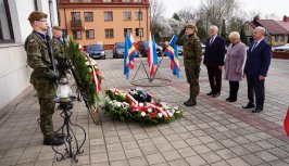 Powiększ obraz:Obchody Dnia Pamięci Ofiar Zbrodni Katyńskiej w Serocku - Zdjęcie nr5