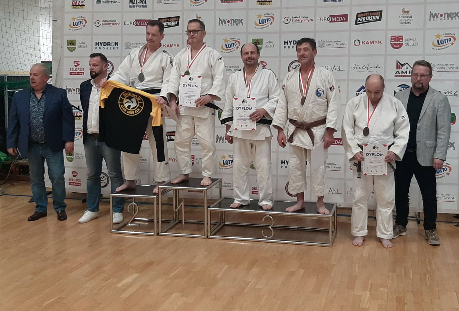 Zawodnicy Judo na podium
